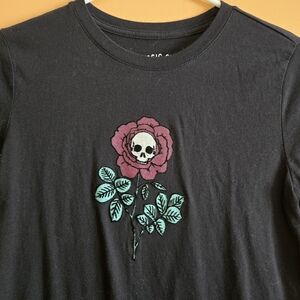 Aeropostale Black Tee with Skull and Floral Design